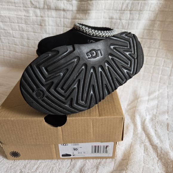 T Tasman II UGG toddler girl shoes. Size 10 toddler. - Picture 10 of 11